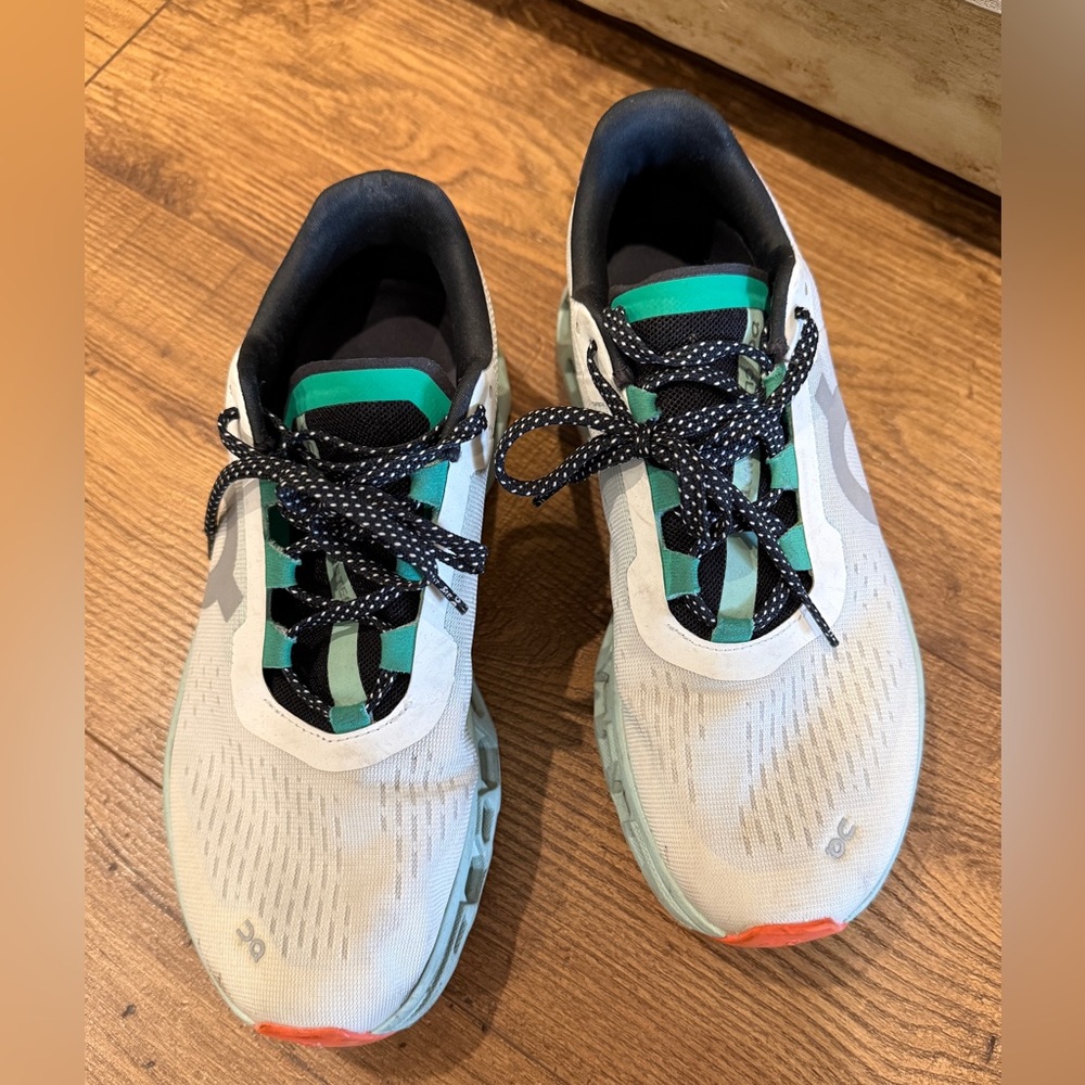 On Running Women's Sneakers in White and Green